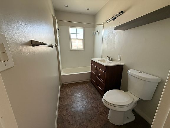 4th image of 15145 La Maida St