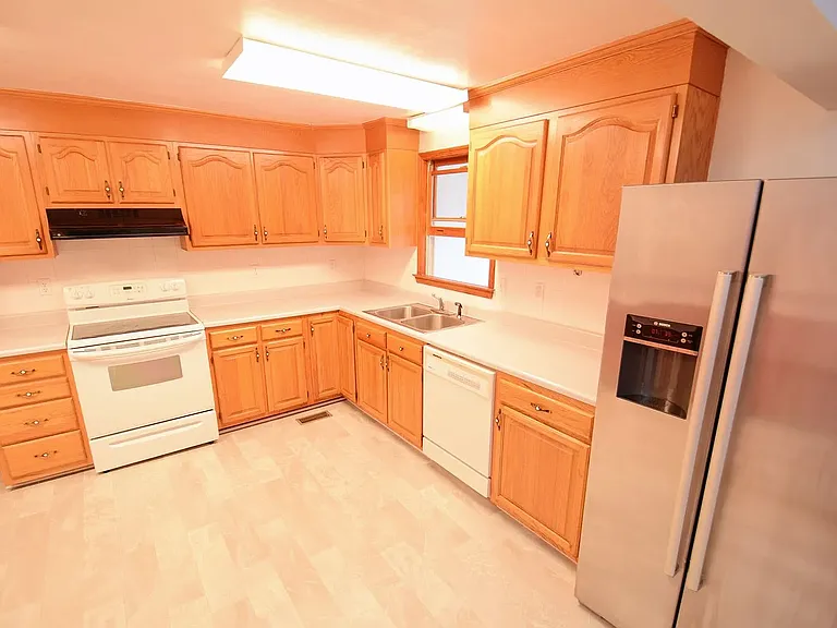 124 Garysburg Cir — Photo 5