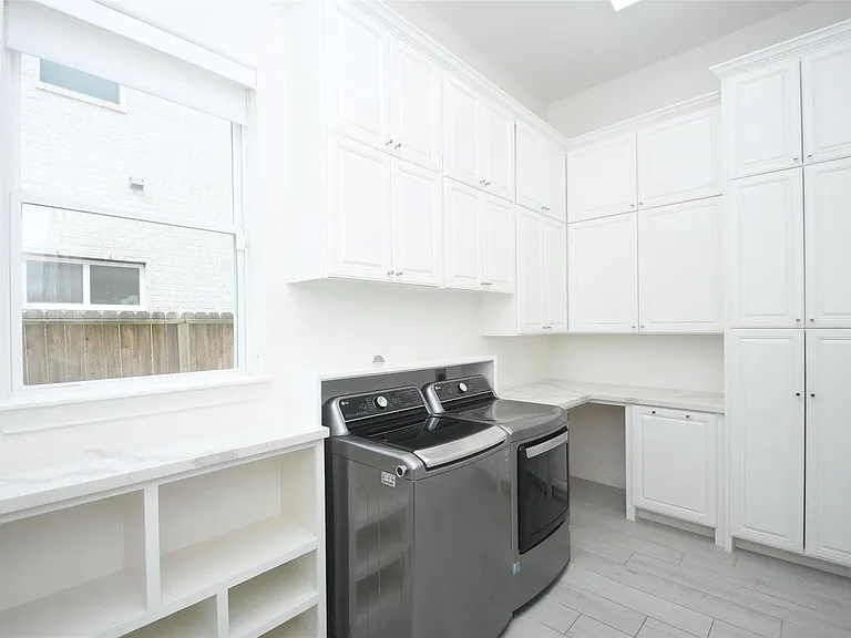 422 Mignon Ln — Photo 23