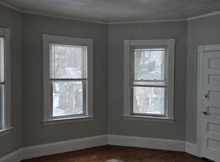 35 Barclay St, Worcester, MA 01604