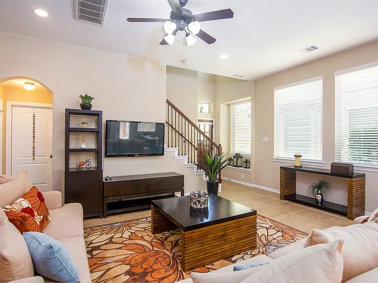 11 Cheswood Manor Ct — Photo 2