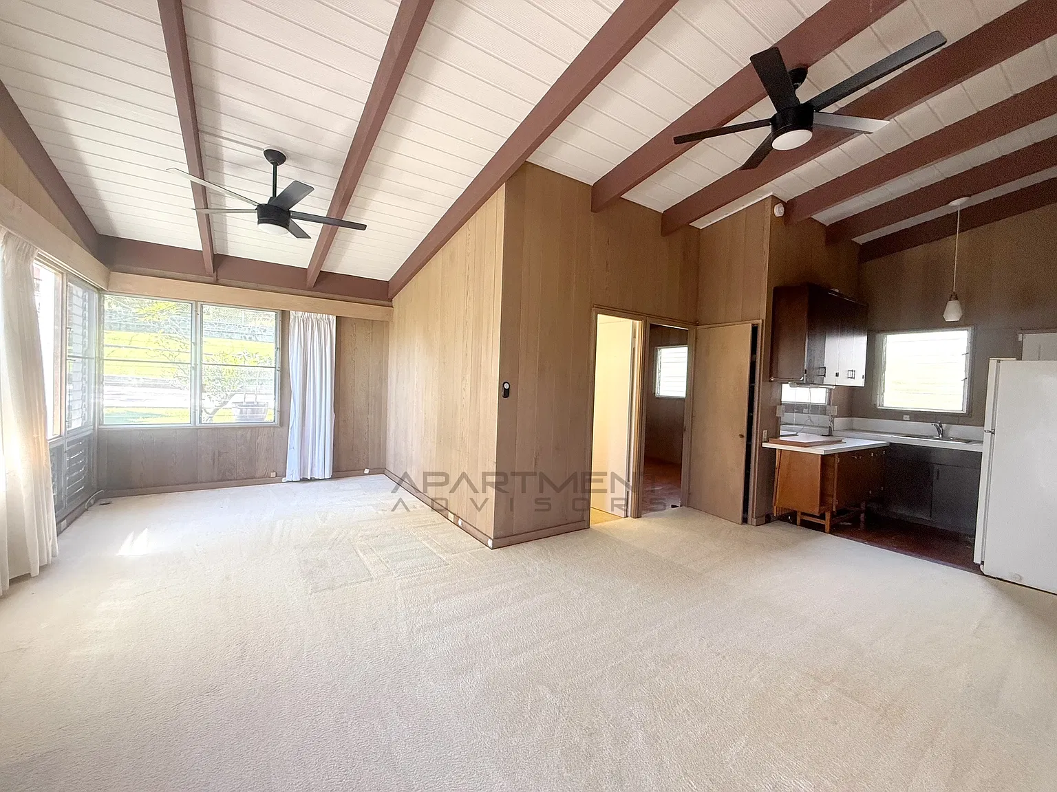 3 bed, 1920 sqft, $5,800 — Photo 2