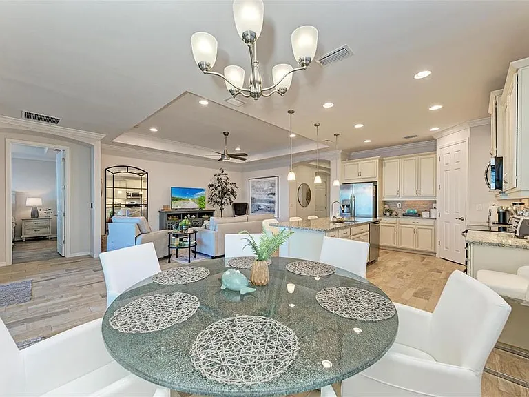 228 Maraviya Blvd — Photo 25