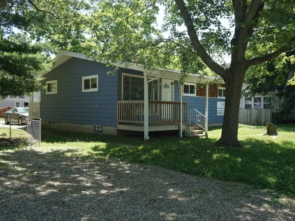 1127 California Ave, Kalamazoo, MI 49006