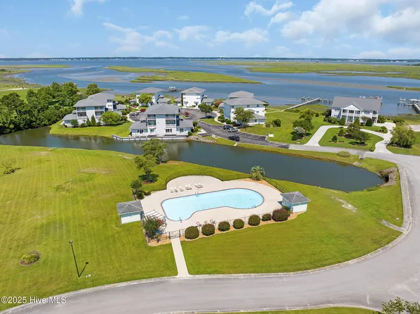 800 Country Club Road #33 Haystacks, Morehead City, NC 28557