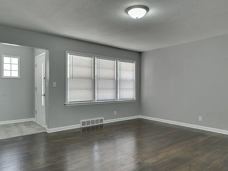 2110 S 50th St #1 — Photo 3