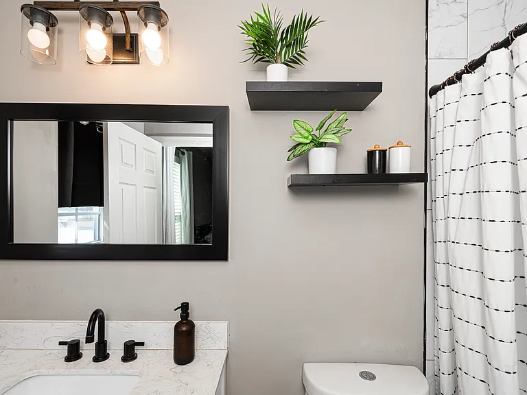 Main bathroom