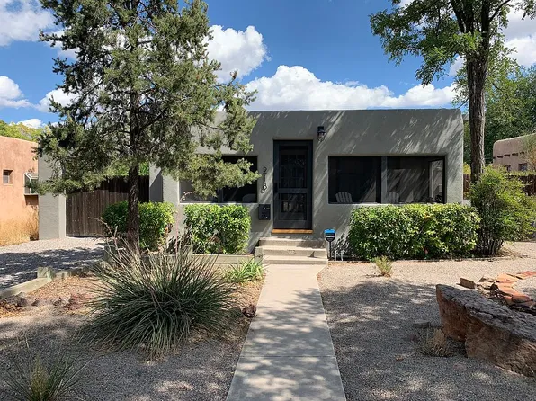 218 Richmond Dr SE, Albuquerque, NM 87106
