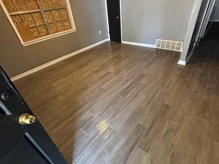 1161 Merchant St — Photo 7