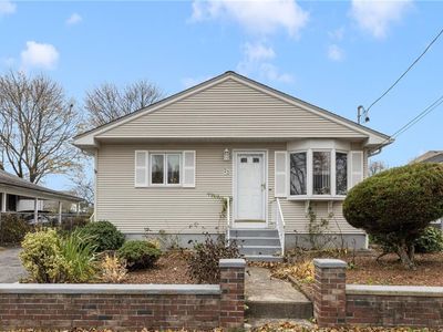 23 Hewes St, Cumberland, RI, 02864
