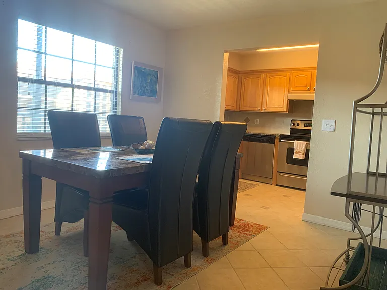 6100 Gulfport Blvd S #304 — Photo 7