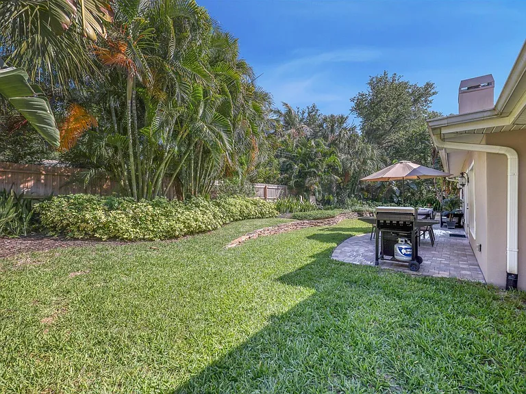113 Harbor View Ln — Photo 45