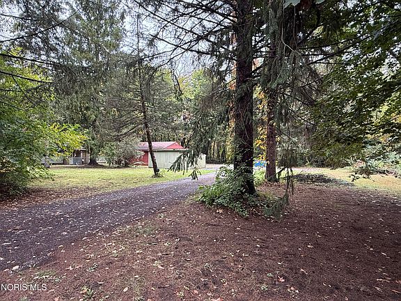 3rd image of 10050 Salisbury Rd