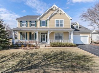 212 Atwell St, Elgin, IL 60124