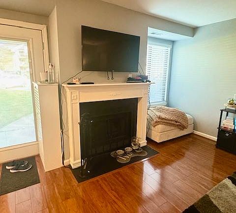 4th image of 1106 Castle Harbour Way Unit 1B