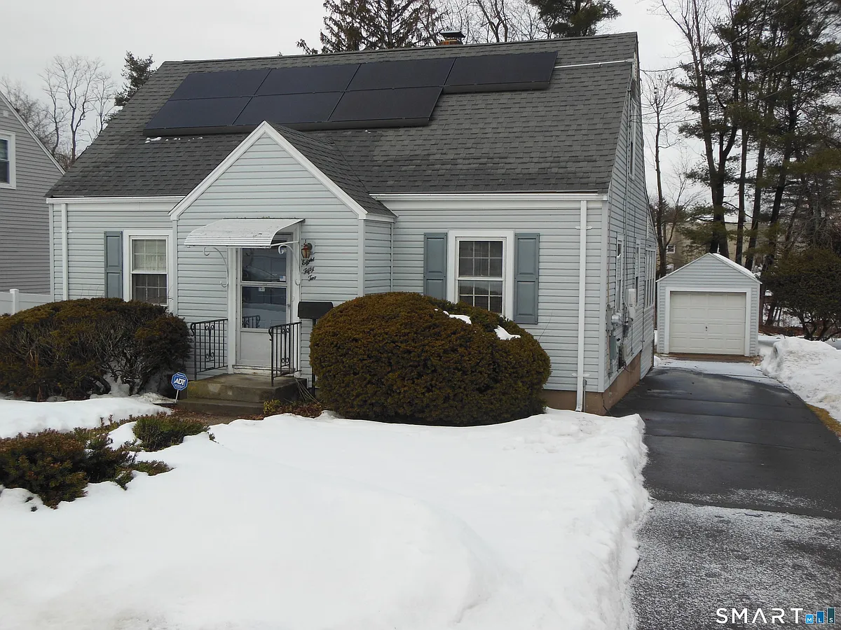 Building Photo - 852 Tolland St