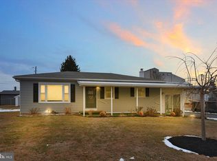 542 E Maple St, Hegins, PA 17938