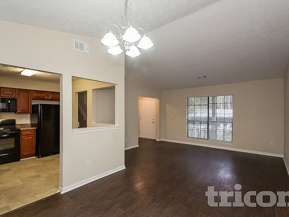 5th image of 608 Utoy Cir SW