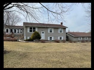 33468 Lake St, Macon, MO 63552