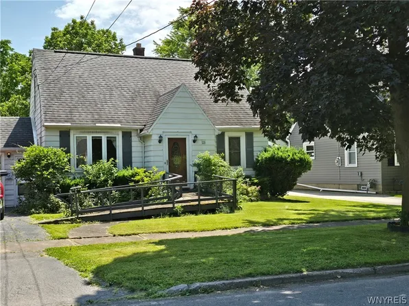 23 Zimmerman St, North Tonawanda, NY 14120