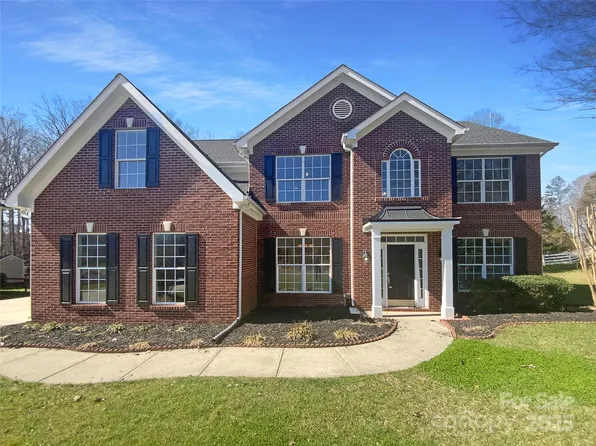 1000 High Brook Dr, Waxhaw, NC 28173