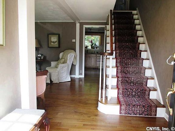 5th image of 229 Ledyard Ave