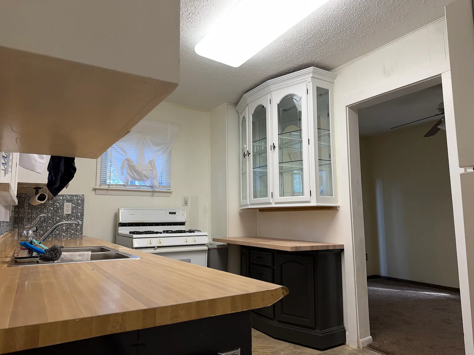 2 bed, 936 sqft, $1,175 — Photo 2