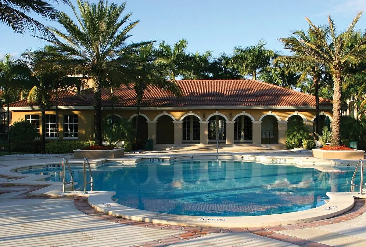 Vista Verde at Coconut Creek — Photo 2