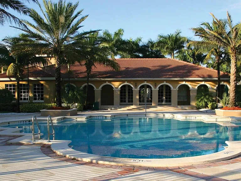 Vista Verde at Coconut Creek — Photo 2
