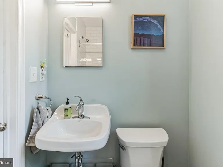 420 S 24th St — Photo 11