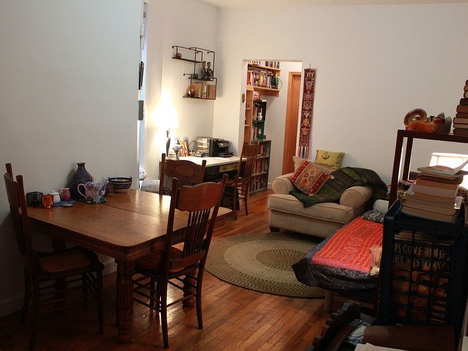 1st image of 361 E 10th St #442