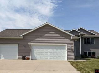 131 Erin Ct, Nicollet, MN 56074