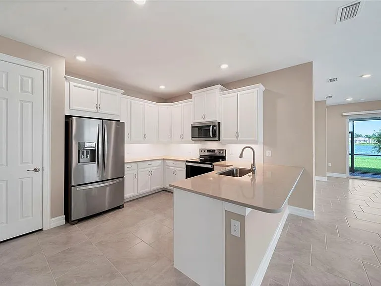 305 Ibiza Loop — Photo 9