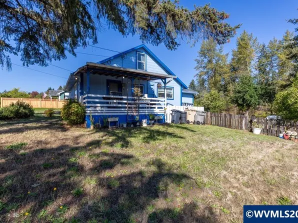 2225 SW Fairview Ave, Dallas, OR 97338