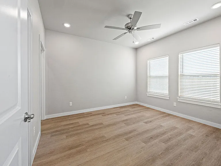 1506 SW Poigai Way #2 — Photo 11