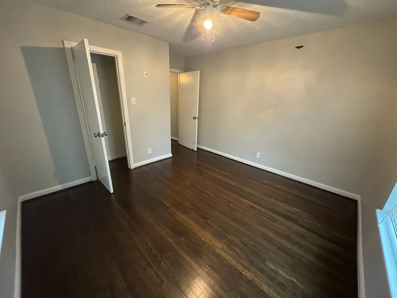 3 bed, 1400 sqft, $1,800 — Photo 4