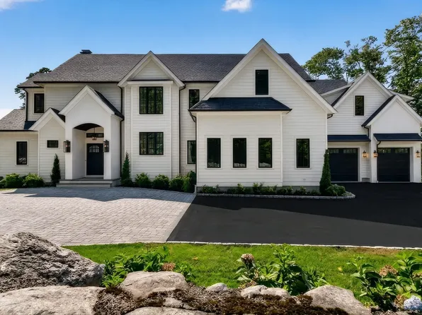 688 Brush Hill Rd, Milton, MA 02186