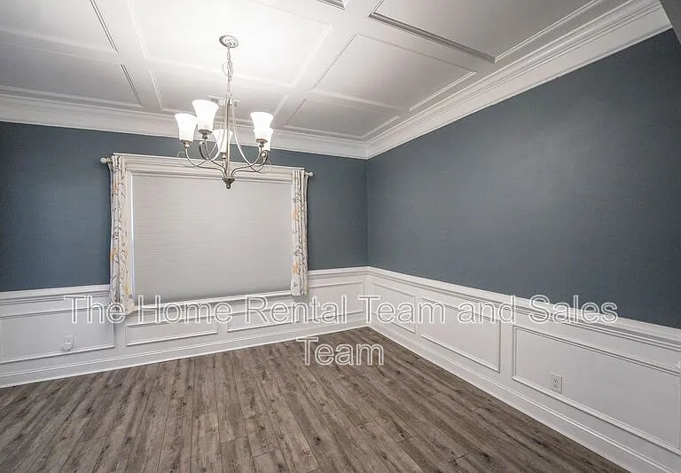 425 Wicklow Dr — Photo 5