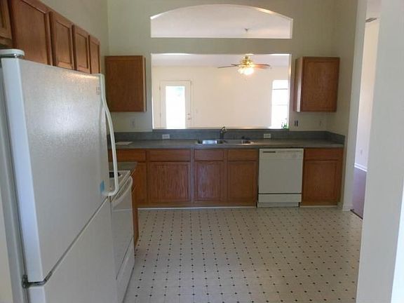 5th image of 3072 Seth Dr