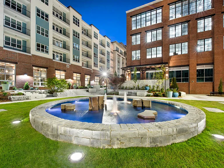 AMLI Decatur — Photo 21
