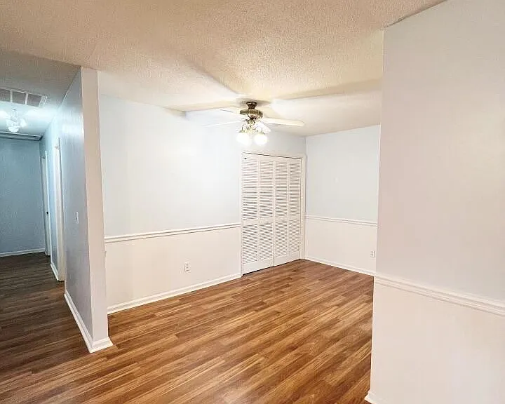 104 Stephen Ct — Photo 8
