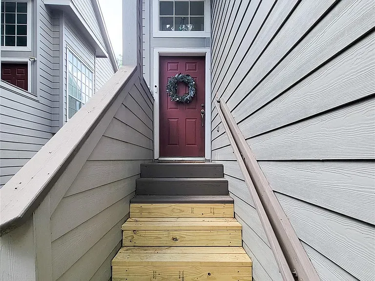 42 Wineberry Pl — Photo 3