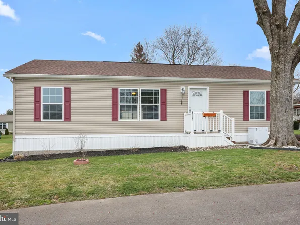 145 Dogwood Dr, Doylestown, PA 18901