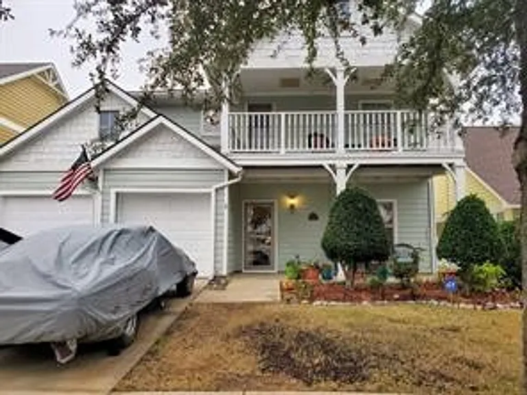 9113 Hope Dr — Photo 1