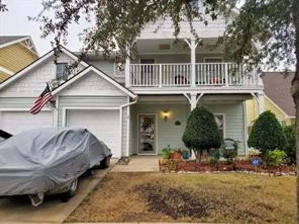 9113 Hope Dr, Aubrey, TX 76227