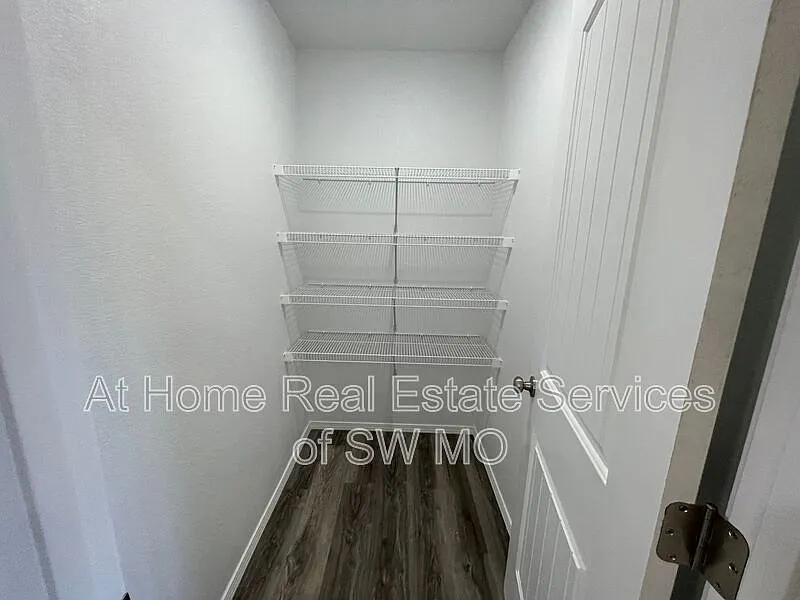 3 bed, 2.0 bath, 1528 sqft, $1,780 — Photo 4