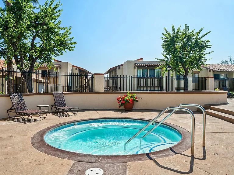 Alicia Plaza — Photo 24