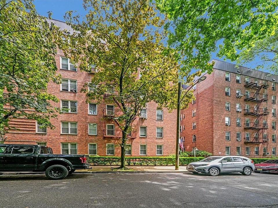 1st image of 2 Louisiana Avenue #3D