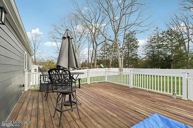 118 Darien Rd — Photo 5