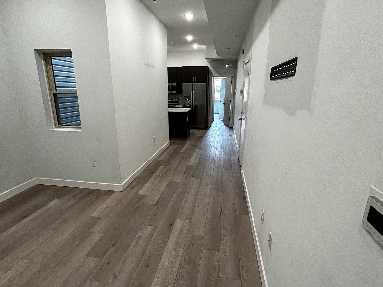 2 bed, 650 sqft, $1,700 — Photo 3
